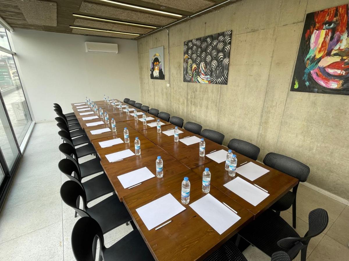The Stay Furnished Apartments Dbayeh Esterno foto