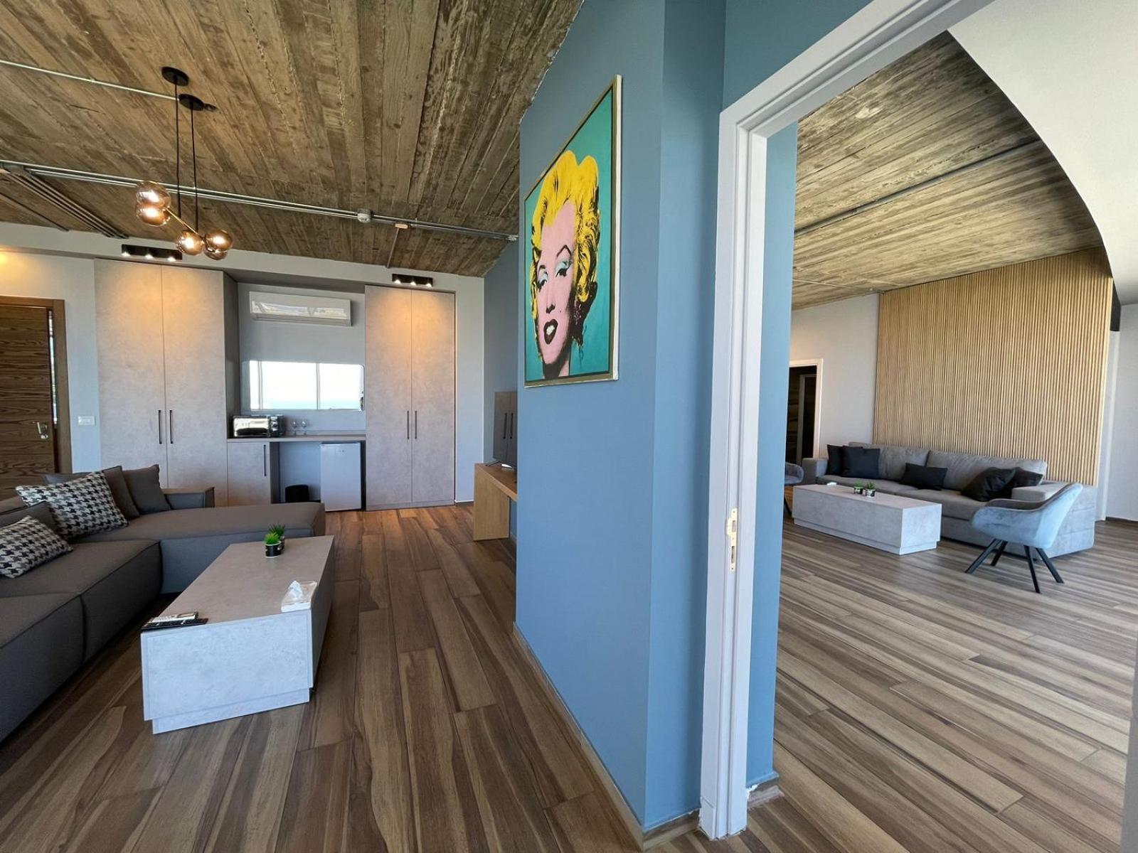 The Stay Furnished Apartments Dbayeh Esterno foto