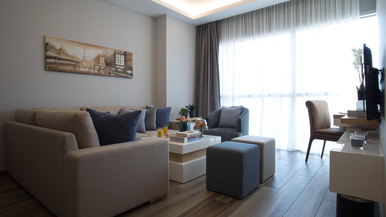 The Stay Furnished Apartments Dbayeh Esterno foto