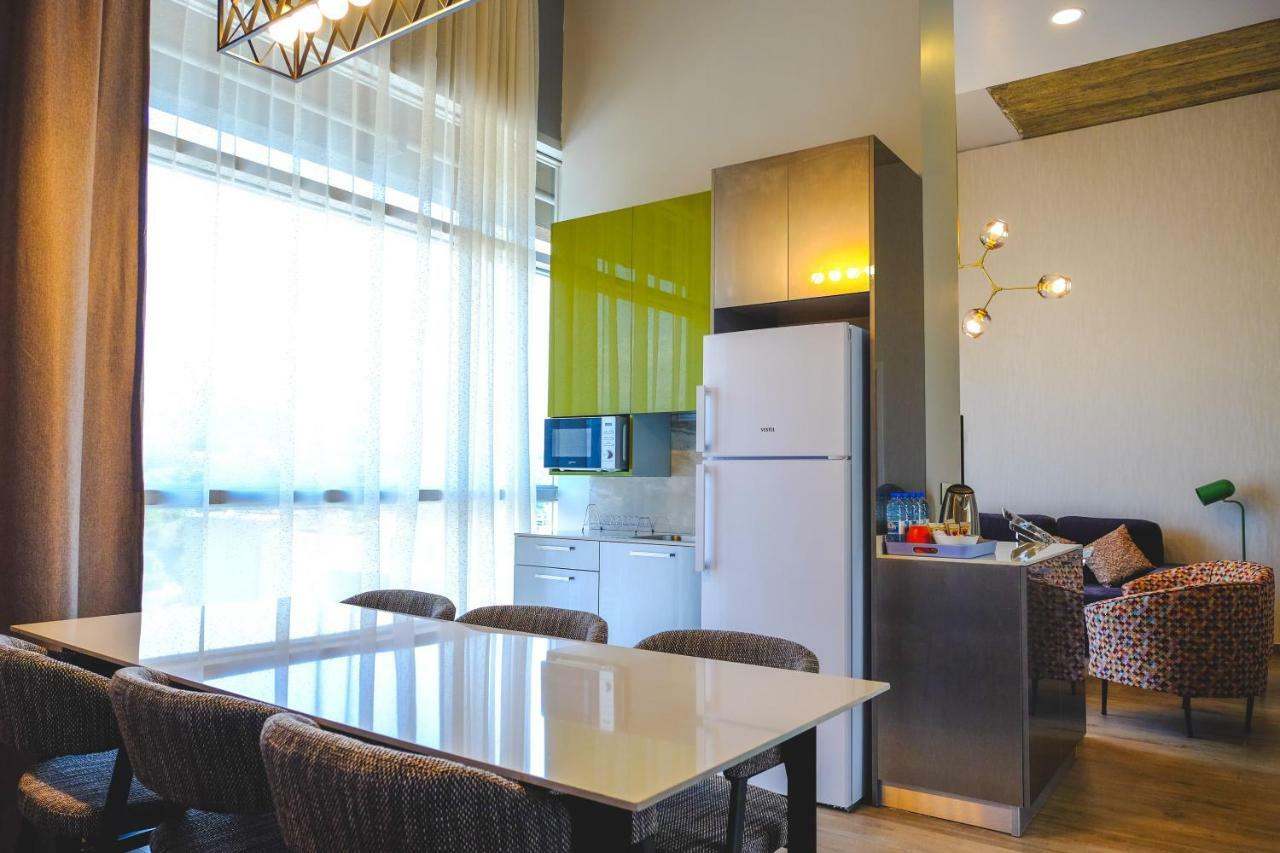 The Stay Furnished Apartments Dbayeh Esterno foto
