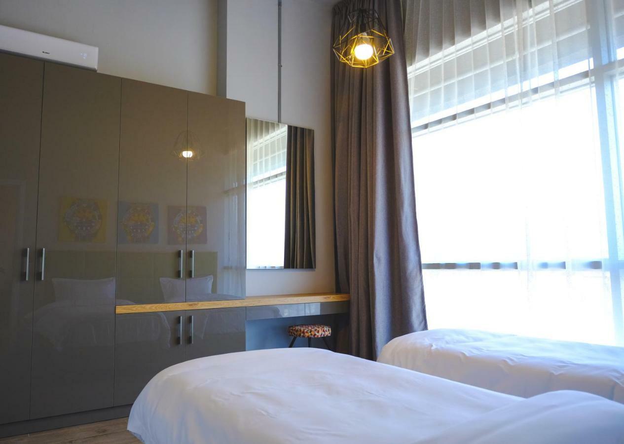 The Stay Furnished Apartments Dbayeh Esterno foto